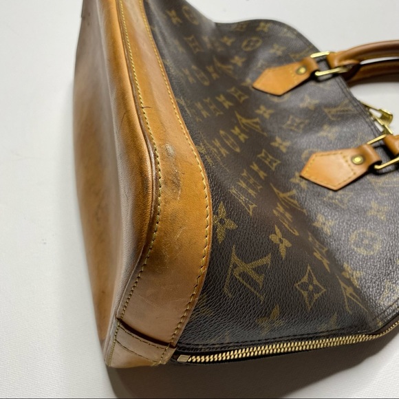 Louis Vuitton Alma satchel - Picture 8 of 15